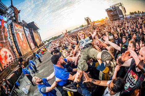 wacken_crowd_security_2